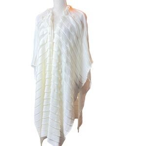 #A312 Chico’s White Ruffle Shawl Open Front Elegant Layering ResortWear One Size